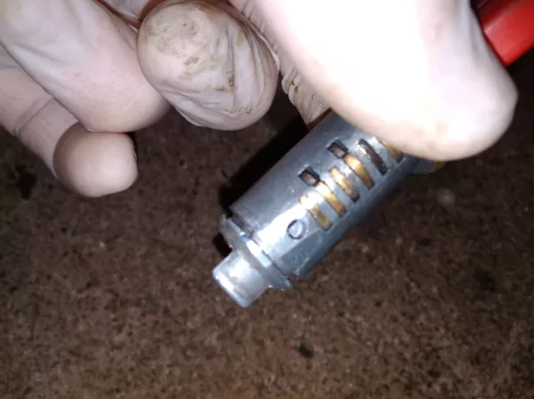 Aizdedzes atslēgu maiņa